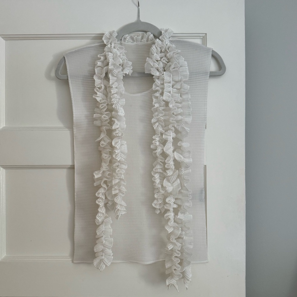 Issey Miyake Sleeveless Top
